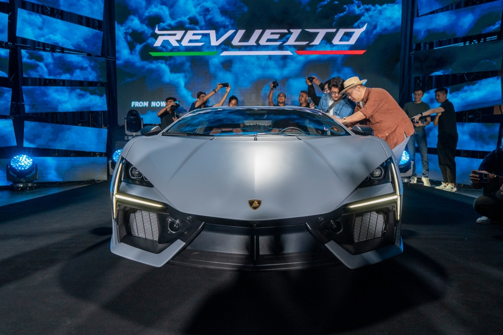 Lamborghini Revuelto has three electric motors to boost power delivery at low revs. — Picture by Shafwan Zaidon