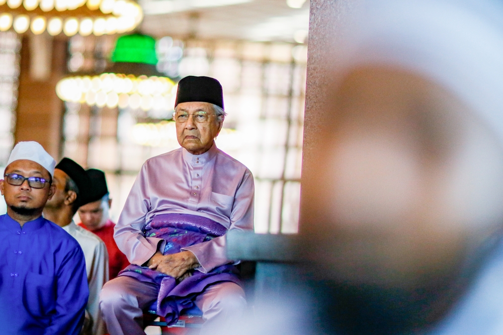 Umno politician and former federal minister Datuk Seri Salleh Said Keruak said he believes the appointment of Dr Mahathir as the unofficial adviser of the four states is actually a move by PN to make him its de facto leader. — Picture by Hari Anggara