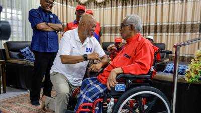 BN perlu kerja keras tarik semula kepercayaan pengundi tegar – Veteran UMNO – eNews Malaysia