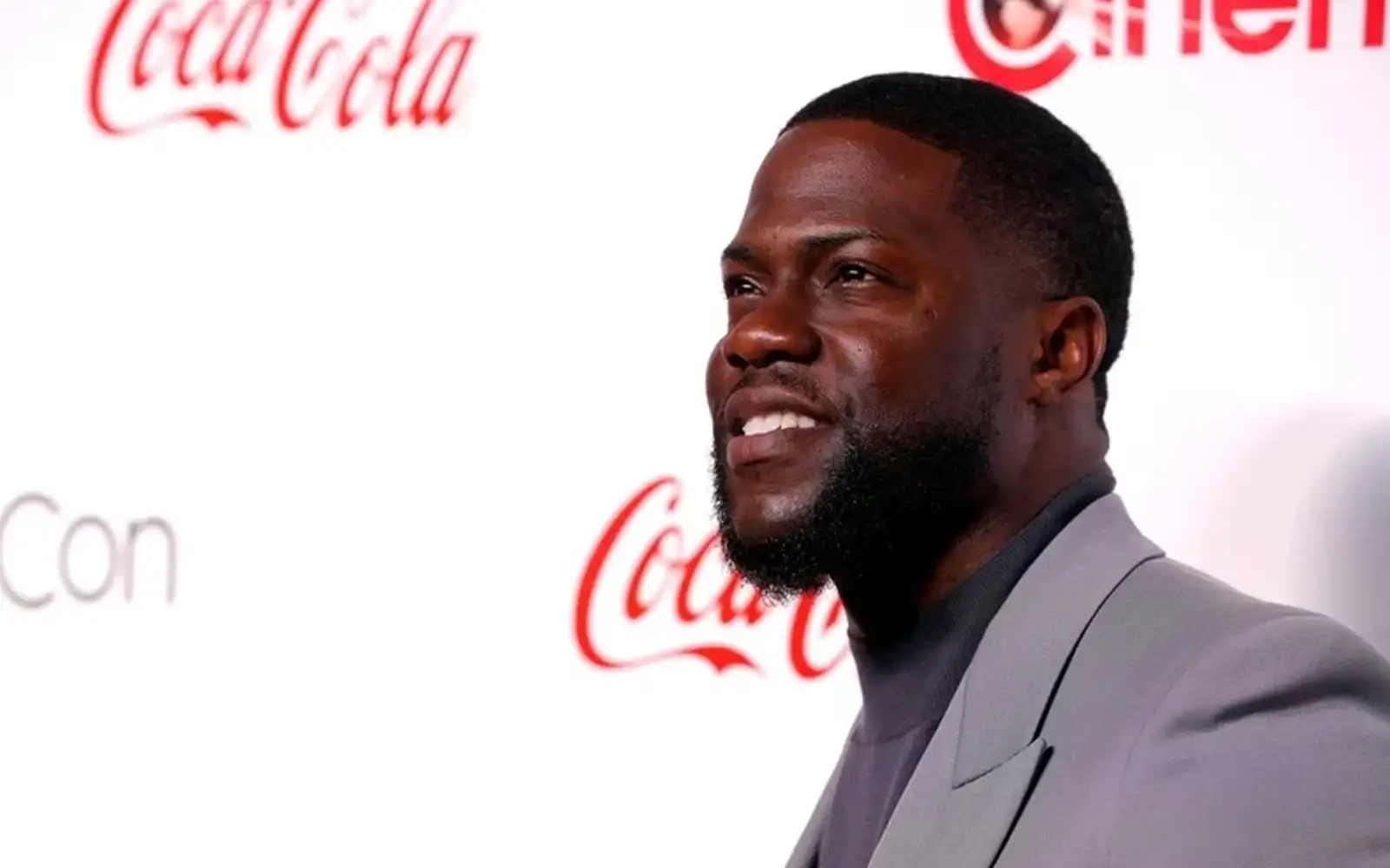 Kevin Hart receives Mark Twain Prize for humour eNews Malaysia