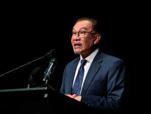PM Anwar calls for global effort to mitigate escalating tensions – eNews Malaysia