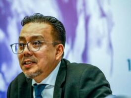 Malaysian Bar president Mohamad Ezri Abdul Wahab (pic) said it was obligated to seek judicial review of the partial pardon Datuk Seri Najib Razak received from the Federal Territory Pardons Board. — Picture by Hari Anggara.
