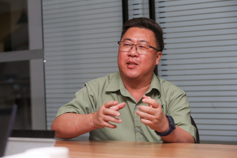 Jason Jee, MPMA’s secretary, highlighted that the price of pesticides is also susceptible to increases. He said over the past three years, the industry has already experienced a 20 per cent surge in pesticide prices. — Picture by Choo Choy May