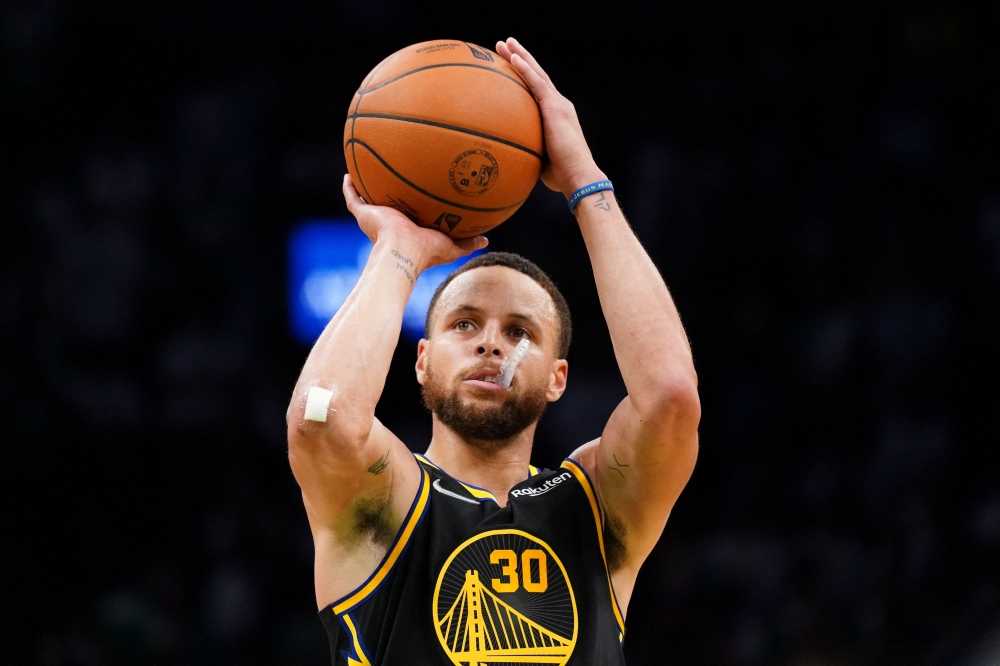 Curry (pic) has a 29-23 winning record against James in the NBA, with a 17-11 record in playoff meetings.― David Butler II-USA TODAY Sports via eNM