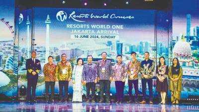 Resorts World Cruises Makes History As Its Vessel Homeports In 