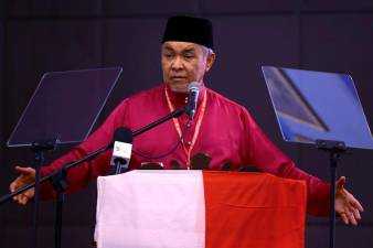UMNO akan letak calon – Ahmad Zahid – eNews Malaysia