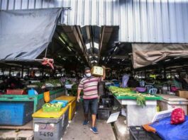 The Selayang wholesaler's market is a popular place to buy fresh ingredients at a cheaper price. — File picture by Hari Anggara